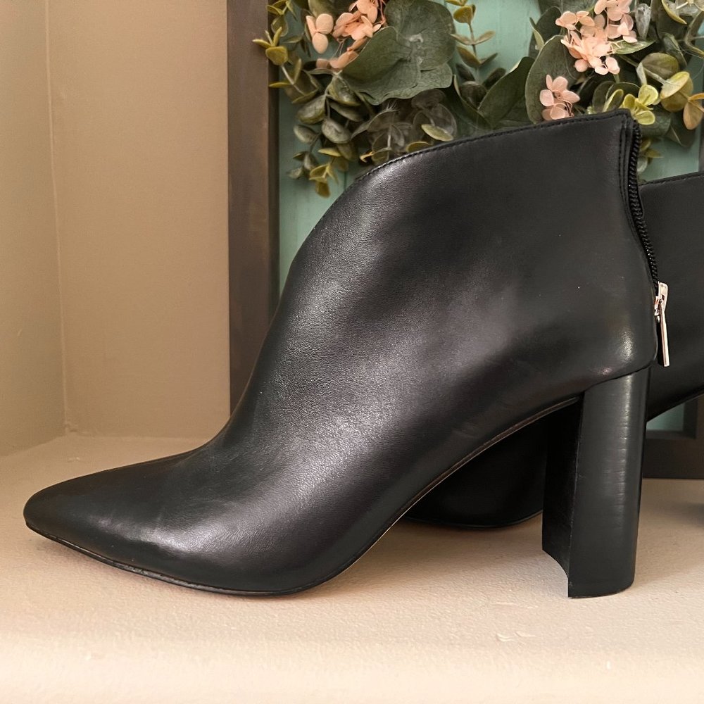 Sole Society Size 8 Pointed Toe Black Leather Booties
